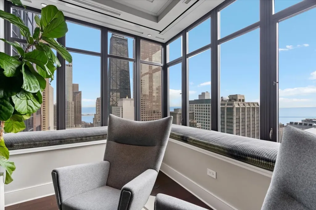 118 East Erie Street Chicago IL 60611