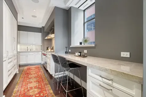 118 East Erie Street Chicago IL 60611