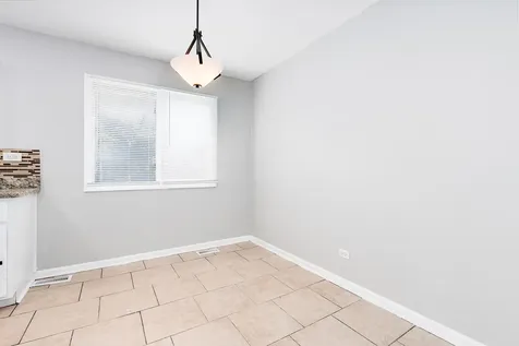 5619 Allemong Drive Matteson IL 60443