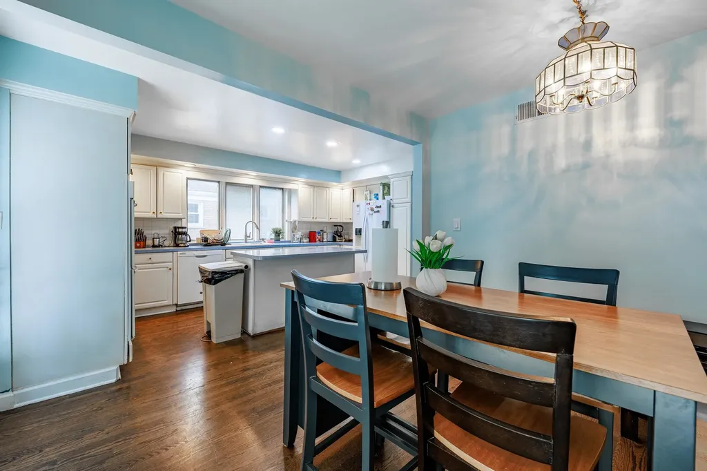 8009 South Kolin Avenue Chicago IL 60652