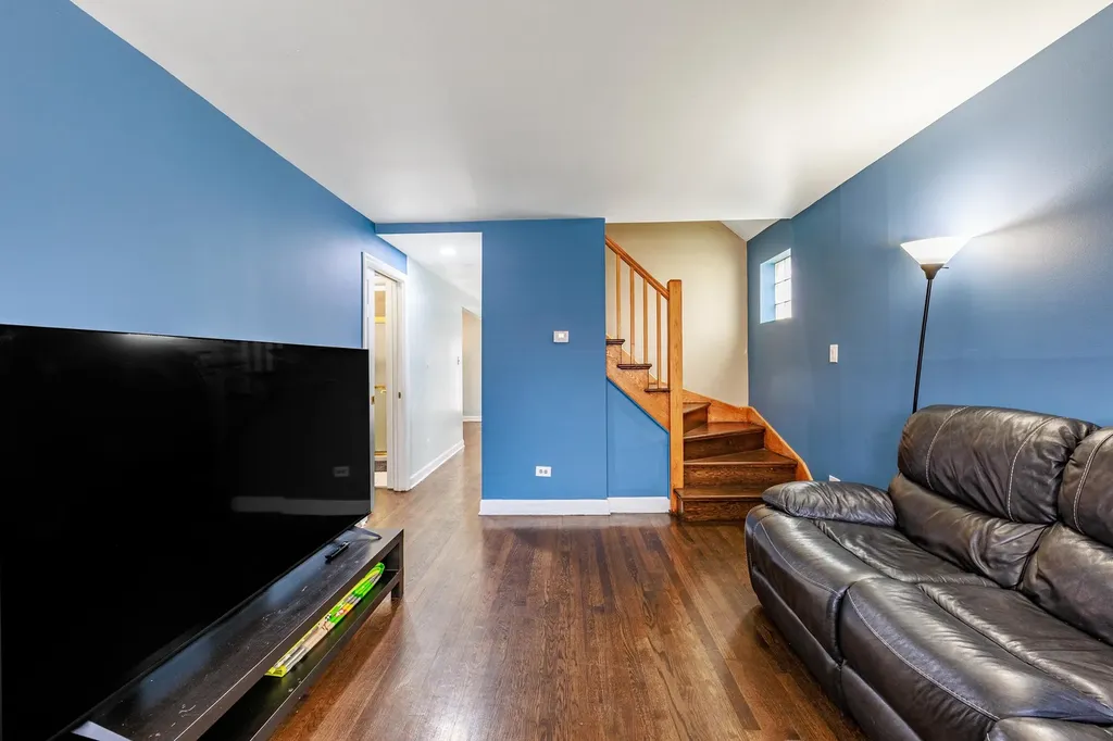 8009 South Kolin Avenue Chicago IL 60652
