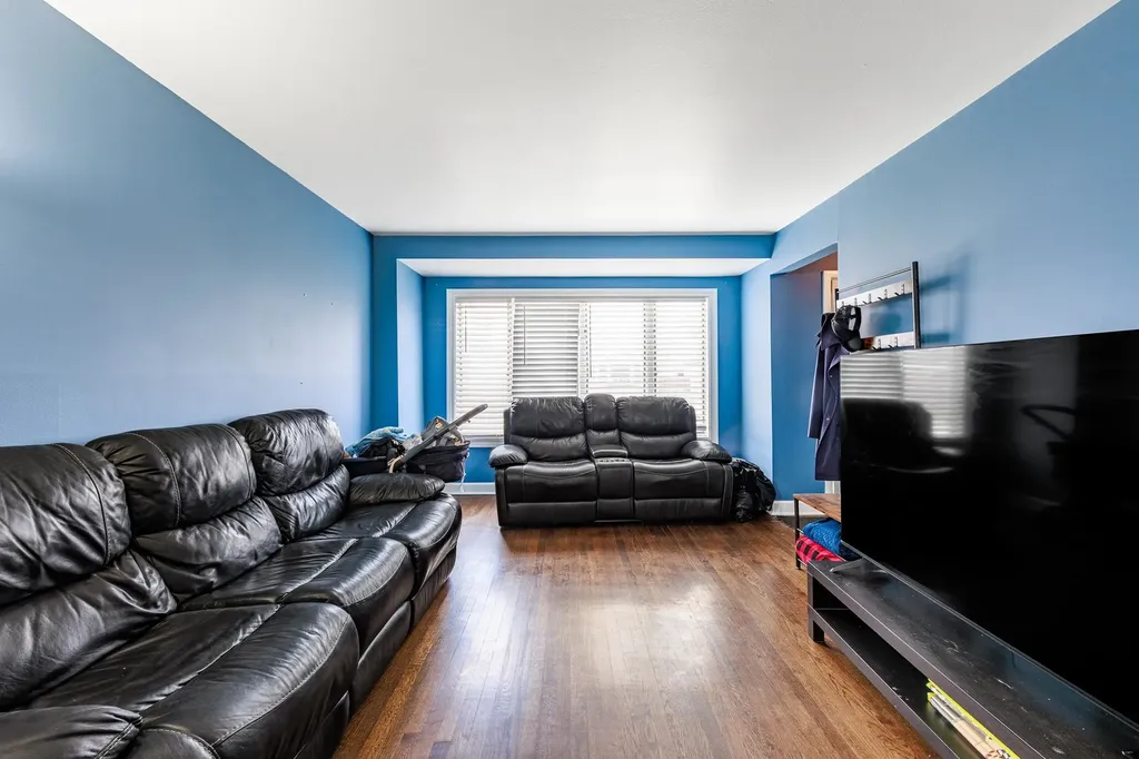 8009 South Kolin Avenue Chicago IL 60652