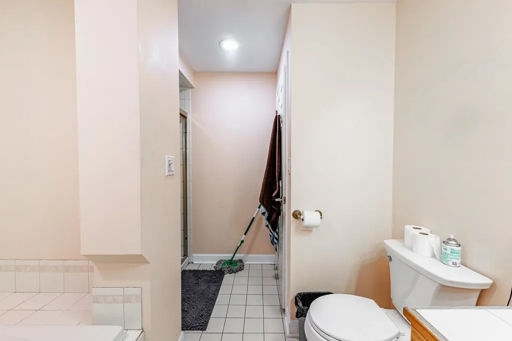 8009 South Kolin Avenue Chicago IL 60652