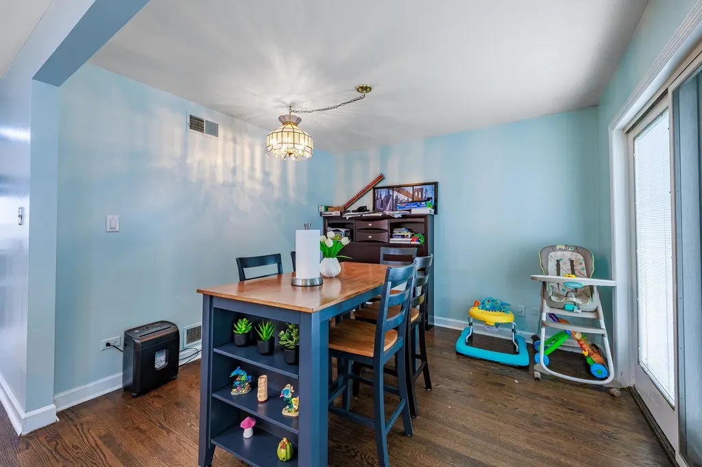 8009 South Kolin Avenue Chicago IL 60652