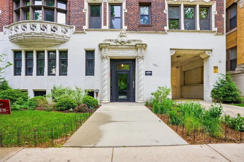 5421 South Cornell Avenue Chicago IL 60615