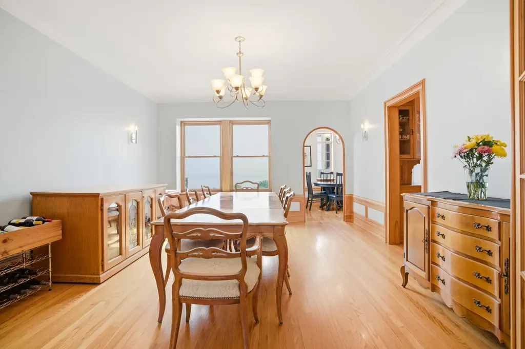 5421 South Cornell Avenue Chicago IL 60615
