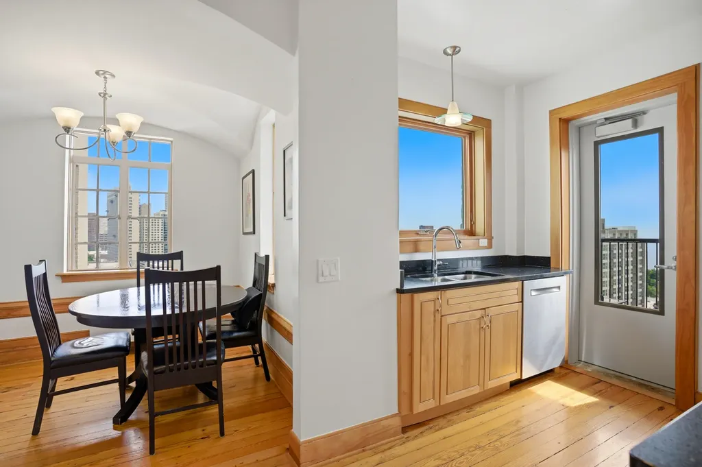 5421 South Cornell Avenue Chicago IL 60615