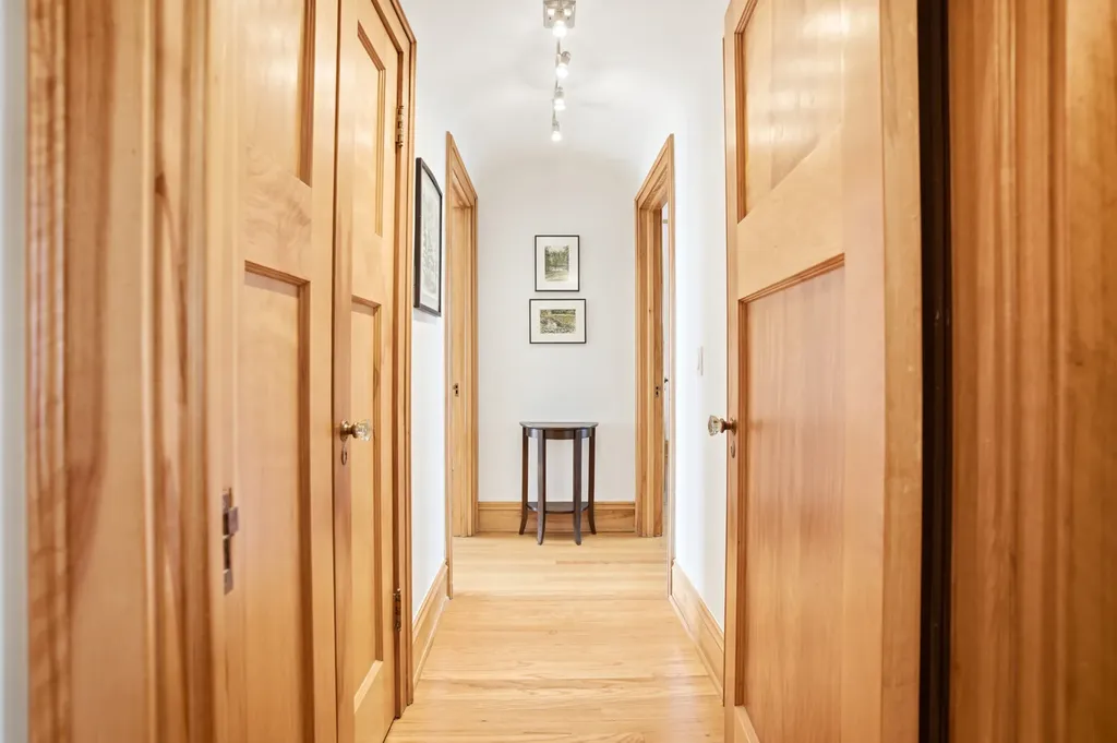 5421 South Cornell Avenue Chicago IL 60615