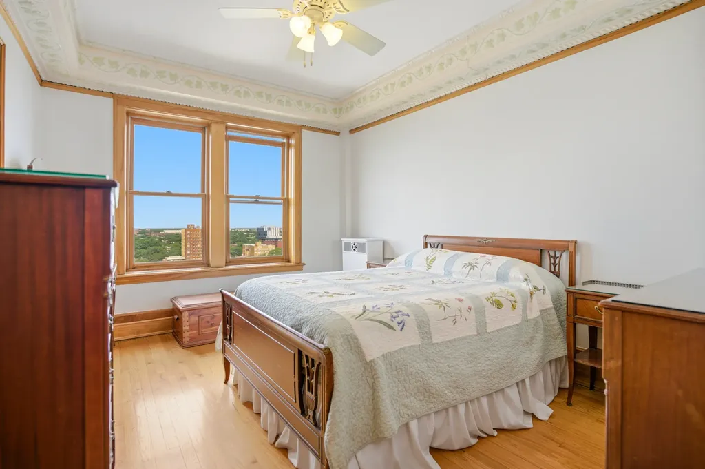 5421 South Cornell Avenue Chicago IL 60615