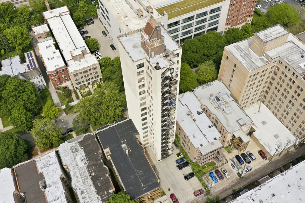 5421 South Cornell Avenue Chicago IL 60615