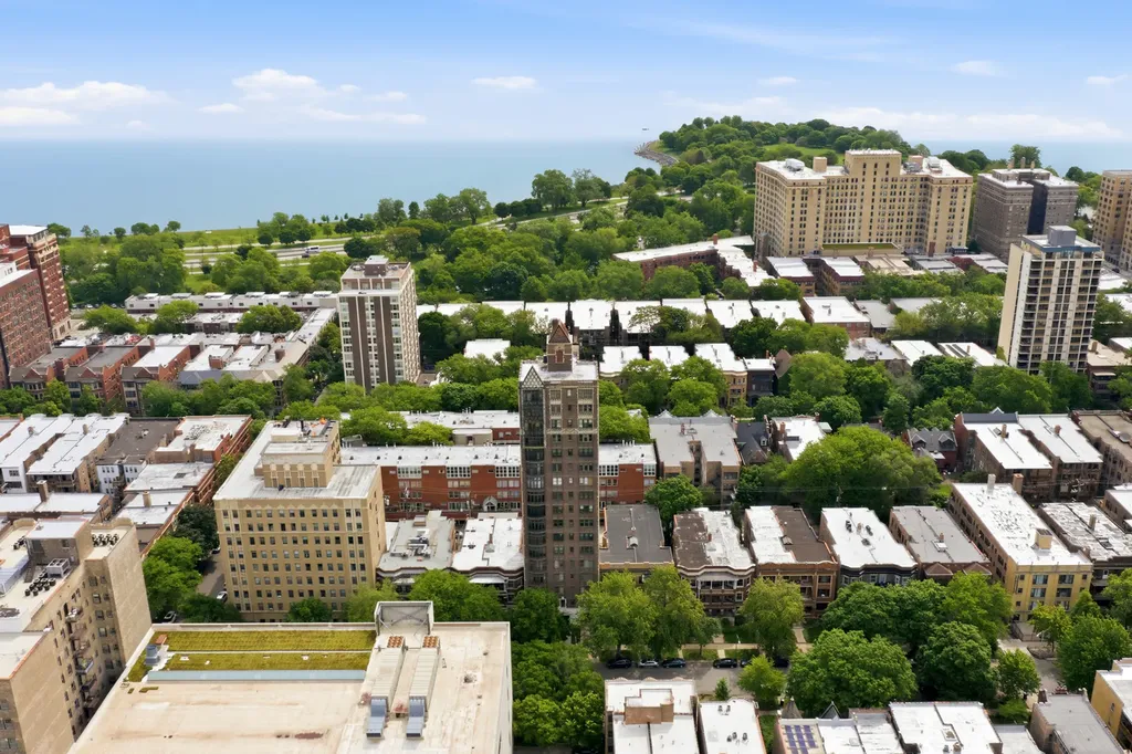 5421 South Cornell Avenue Chicago IL 60615