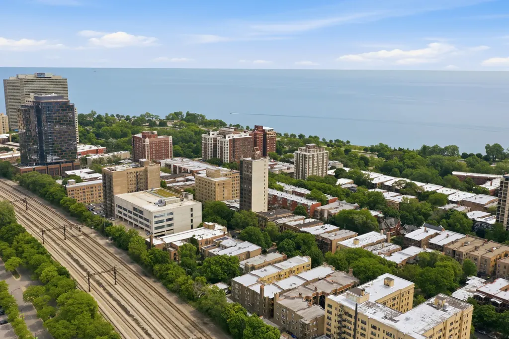 5421 South Cornell Avenue Chicago IL 60615
