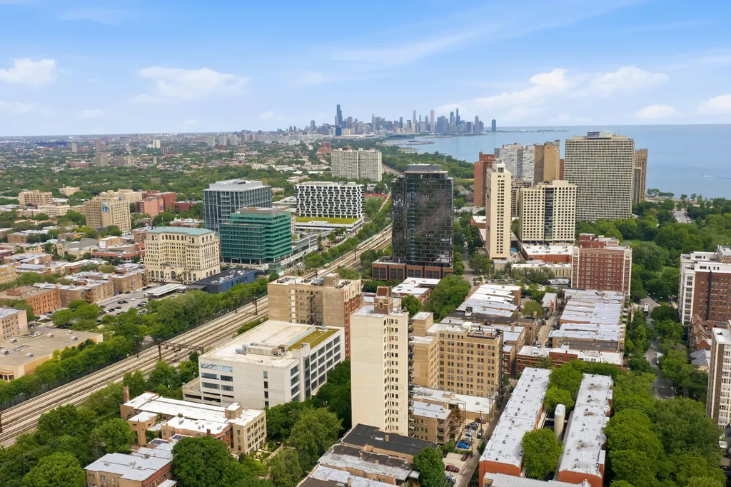 5421 South Cornell Avenue Chicago IL 60615