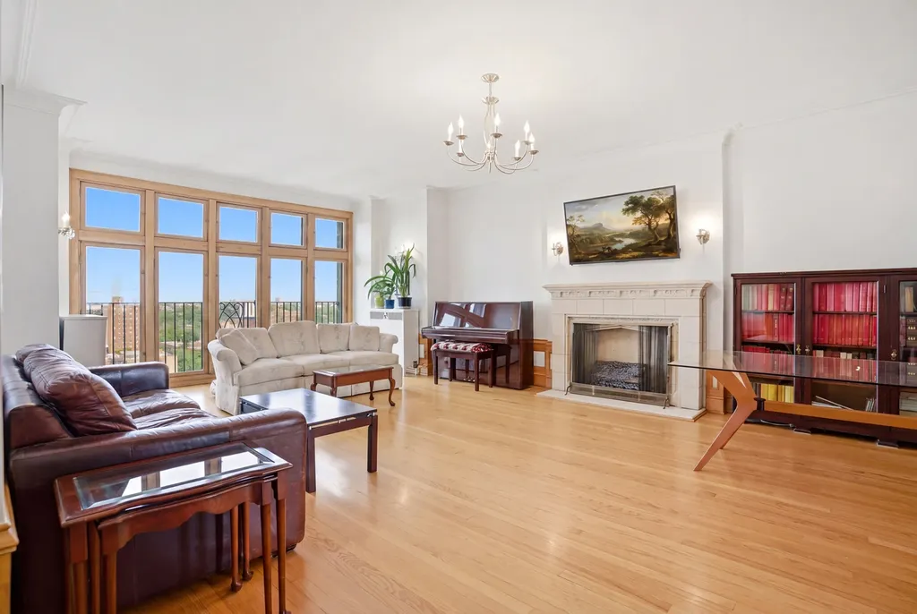5421 South Cornell Avenue Chicago IL 60615