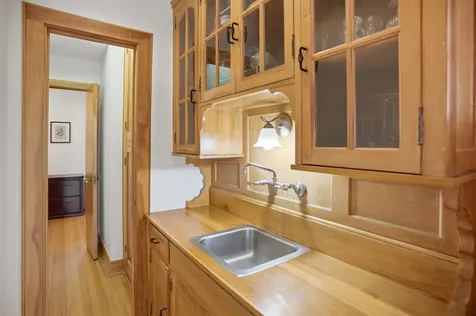 5421 South Cornell Avenue Chicago IL 60615
