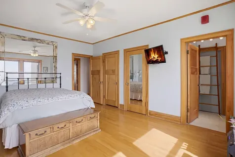 5421 South Cornell Avenue Chicago IL 60615