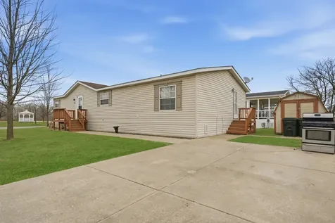 157 Sparrow Drive Lynwood IL 60411