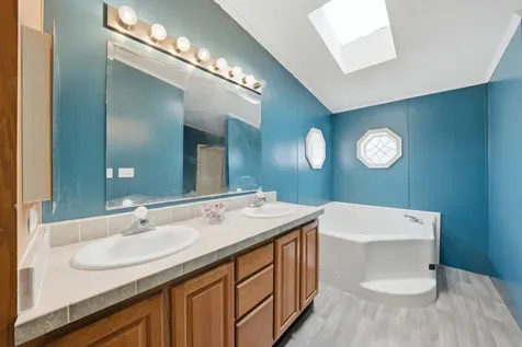 157 Sparrow Drive Lynwood IL 60411