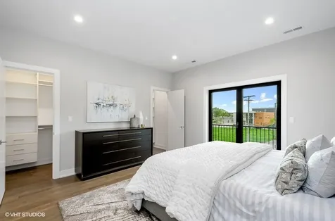 6242 South Greenwood Avenue Chicago IL 60637