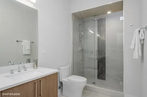 6242 South Greenwood Avenue Chicago IL 60637
