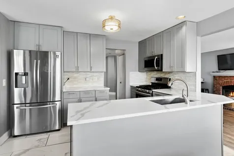 909 Brompton Circle Bolingbrook IL 60440