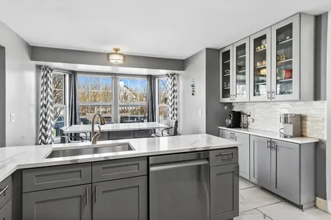 909 Brompton Circle Bolingbrook IL 60440