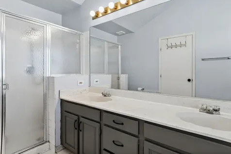 909 Brompton Circle Bolingbrook IL 60440