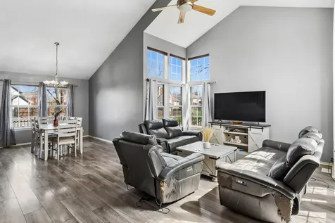 909 Brompton Circle Bolingbrook IL 60440