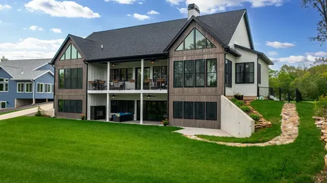 10028 East Pineridge Drive Effingham IL 62401