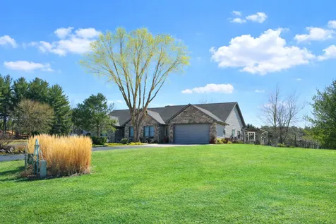 29194 Deer Valley Drive Deer Grove IL 61243
