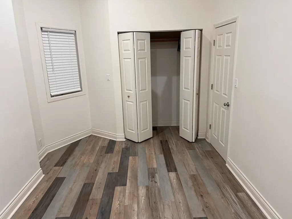 611 East 50th Place Chicago IL 60615