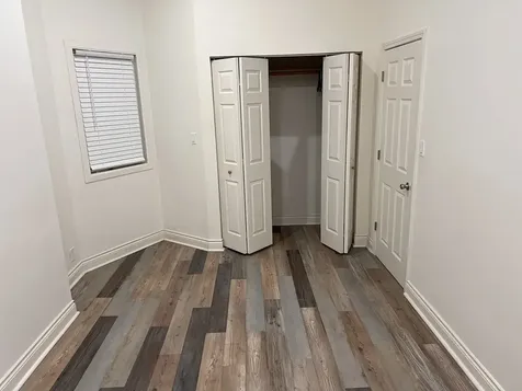 611 East 50th Place Chicago IL 60615
