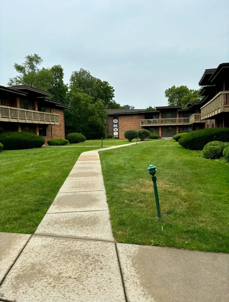 485 Duane Terrace Glen Ellyn IL 60137