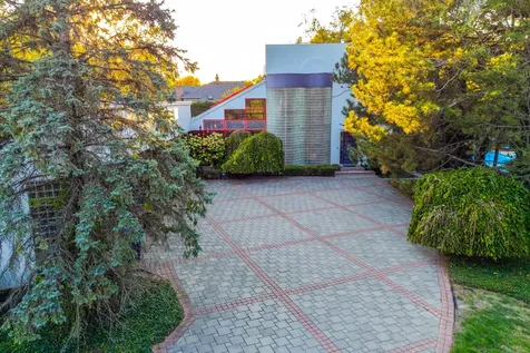 2100 Pfingsten Road Northbrook IL 60062
