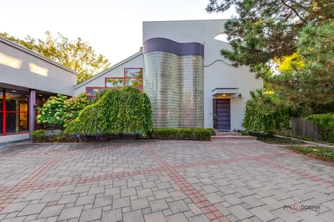 2100 Pfingsten Road Northbrook IL 60062