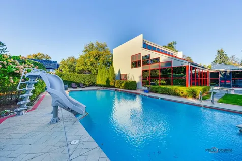 2100 Pfingsten Road Northbrook IL 60062