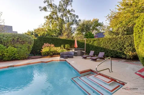 2100 Pfingsten Road Northbrook IL 60062