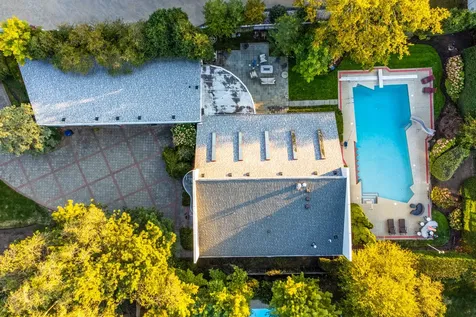 2100 Pfingsten Road Northbrook IL 60062