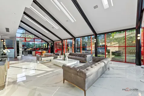 2100 Pfingsten Road Northbrook IL 60062