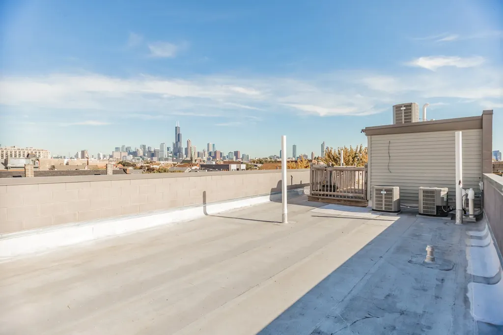 2018 South Loomis Street Chicago IL 60608