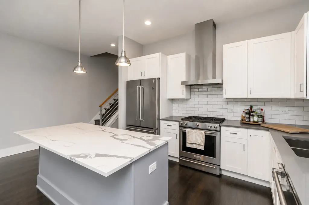 2018 South Loomis Street Chicago IL 60608