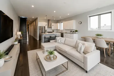 2018 South Loomis Street Chicago IL 60608