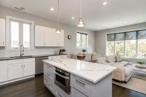 2018 South Loomis Street Chicago IL 60608