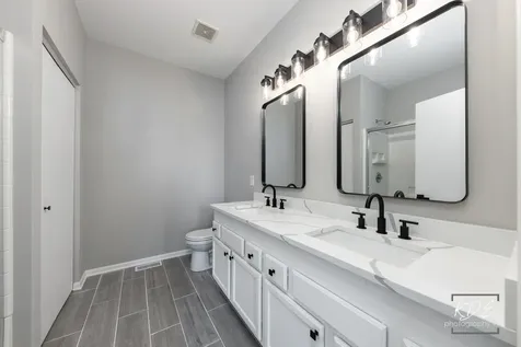 721 South Wellston Lane Romeoville IL 60446