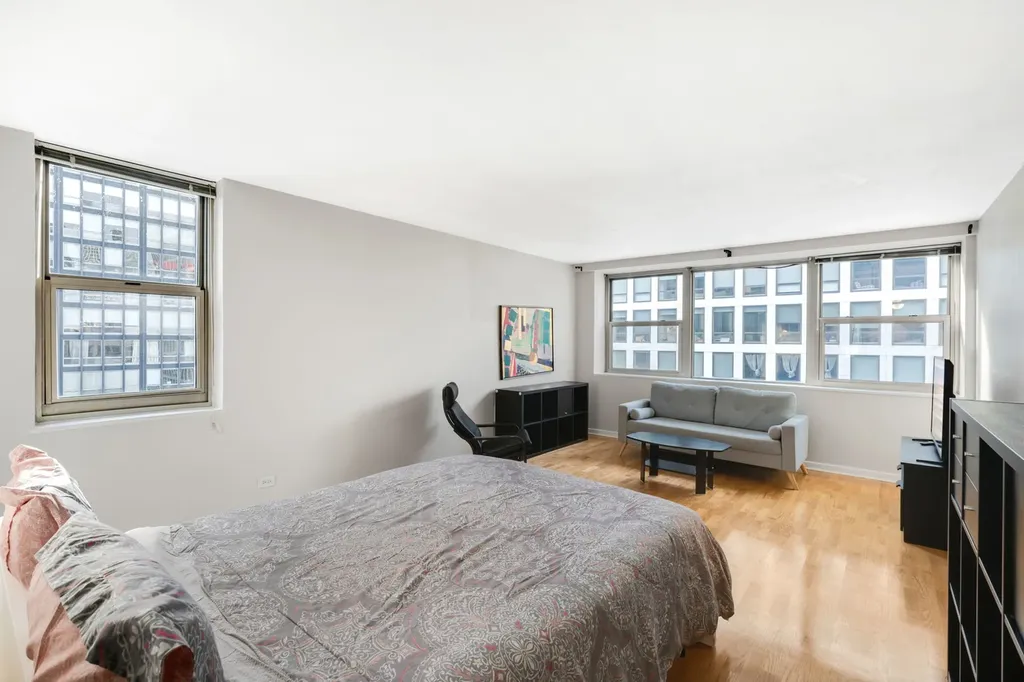 253 East Delaware Place Chicago IL 60611