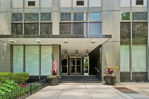 253 East Delaware Place Chicago IL 60611