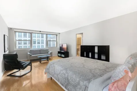 253 East Delaware Place Chicago IL 60611