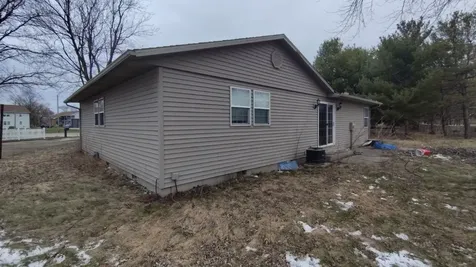 3 Apple Drive Mattoon IL 61938