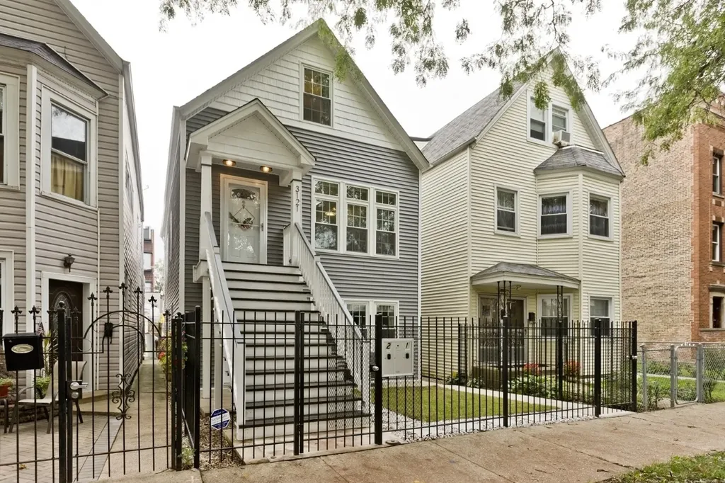 3121 North Monticello Avenue Chicago IL 60618