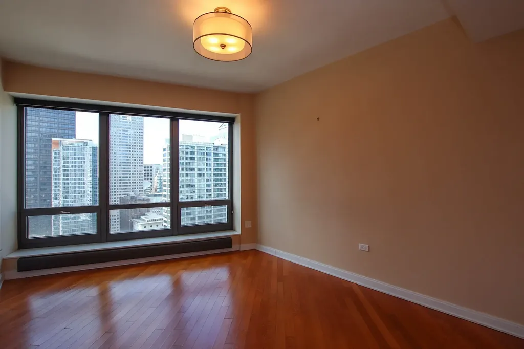 130 North Garland Court Chicago IL 60602